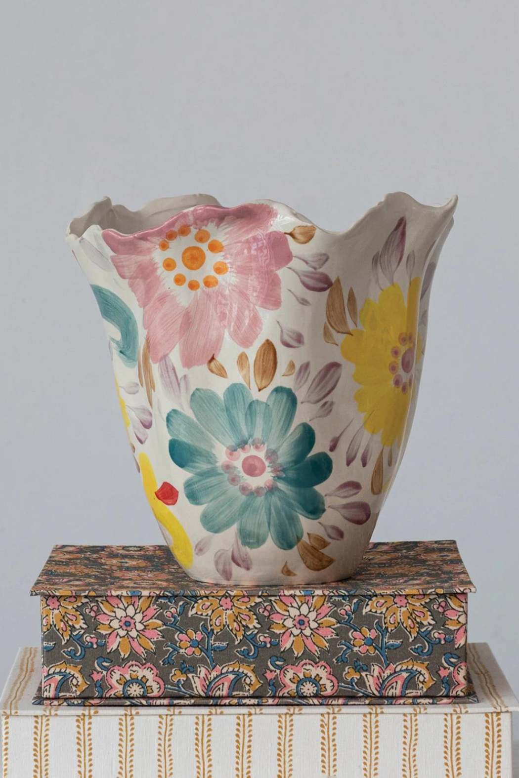 Stoneware Ruffled Vase – Bella Bella
